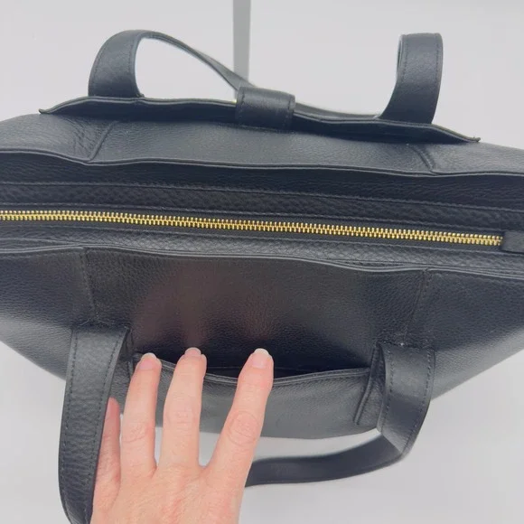 Tory Burch Meyer Plaque Pebbled Leather Tote Bag in Black - Picture 7 of 16